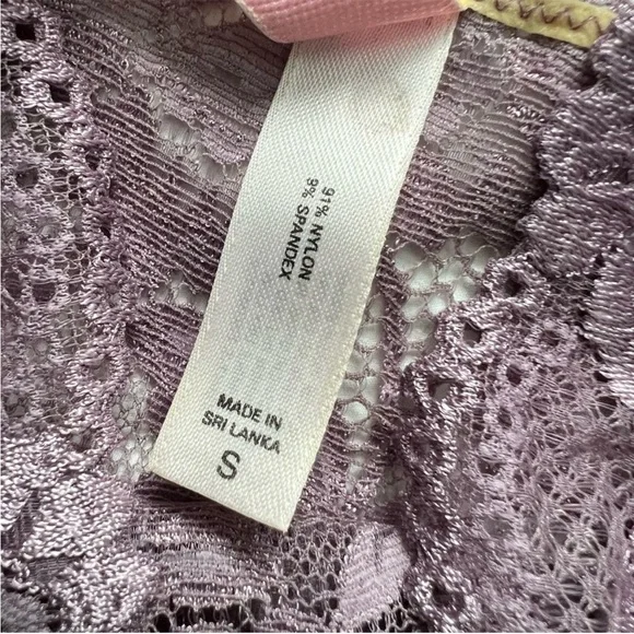 VICTORIA’S SECRET Lavender Lace Bralette Top Size Small - Picture 13 of 16